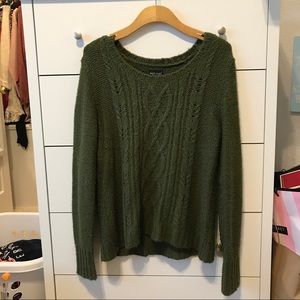XL Wet Seal forest green U neck cable sweater